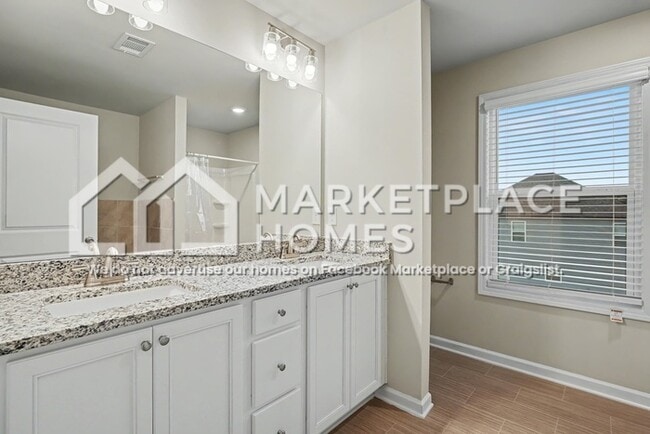Building Photo - 215 W L Miller Dr