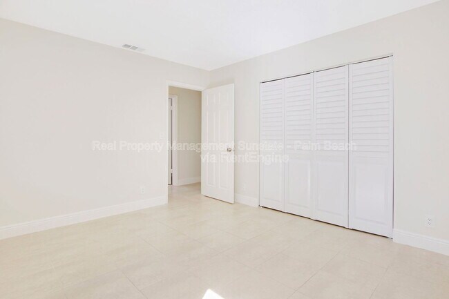 Building Photo - 3143 Kingswood Terrace