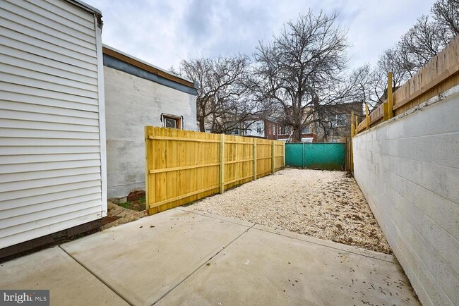 Building Photo - 3015 Salmon St