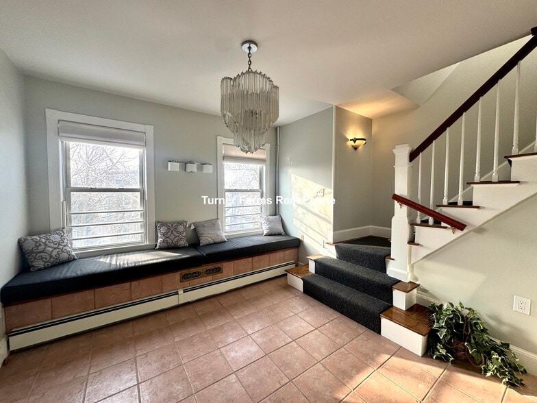 Building Photo - 62 Upland Rd