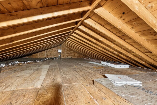 Building Photo - 1087 Littlefield Rd