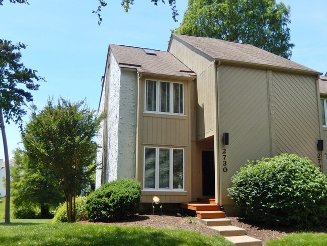 Primary Photo - Fabulous Waterfront, 3 level townhouse