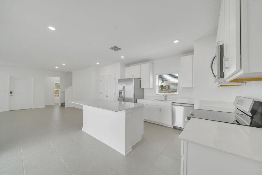 Building Photo - 2914 Haze Rd