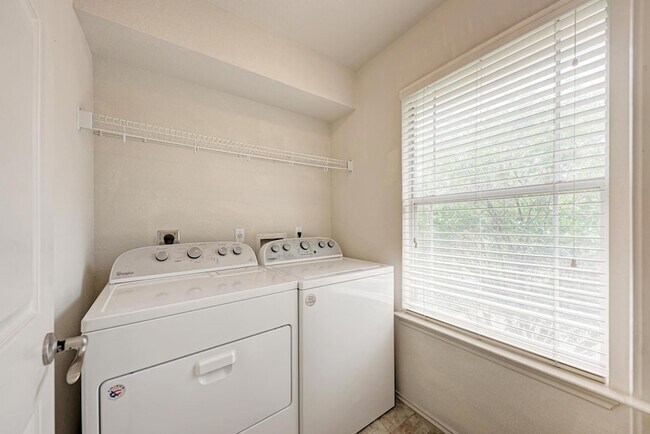 Building Photo - 1508 Big Bend Dr