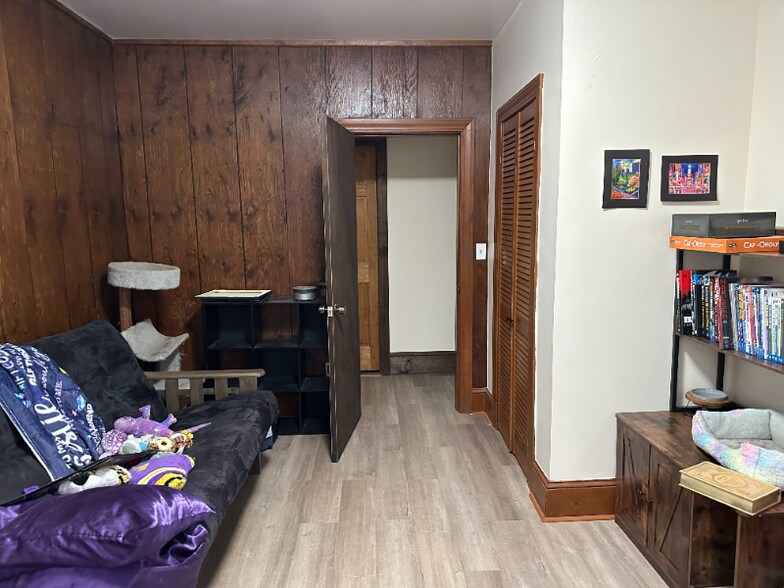 Building Photo - 340 Granite Hill Rd