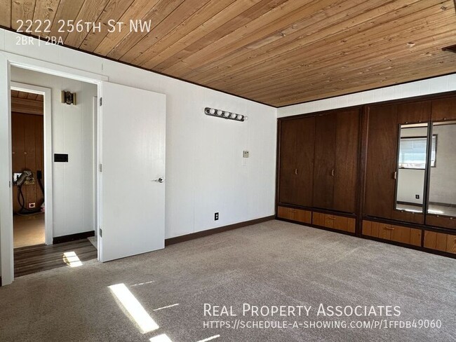 Building Photo - 2222 256th St NW
