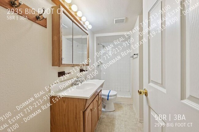 Building Photo - 2935 Big Foot Ct