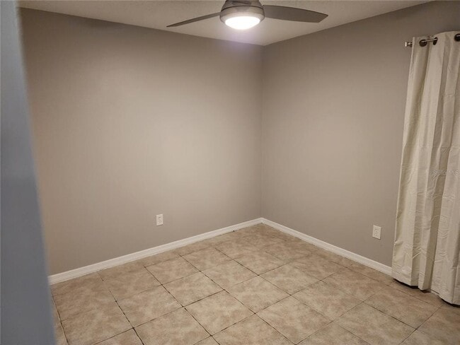 Building Photo - 2883 Picadilly Cir