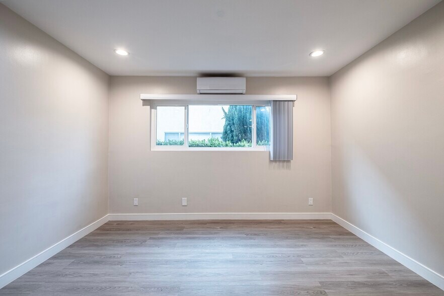 Building Photo - 1830 Federal Ave