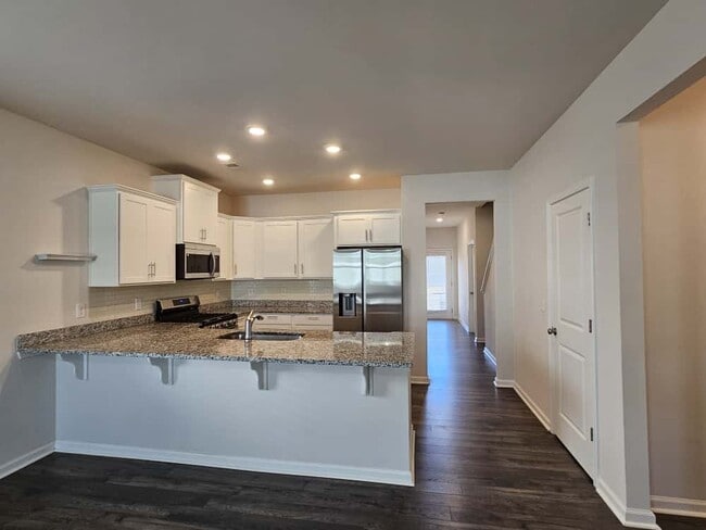Building Photo - 369 Highline Trl