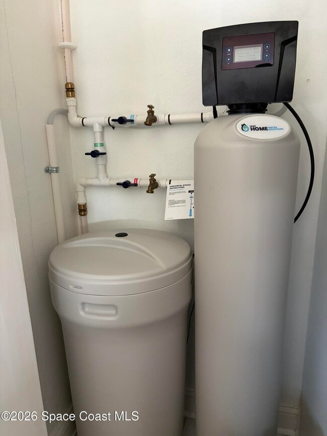 Building Photo - 209 SE 3rd St