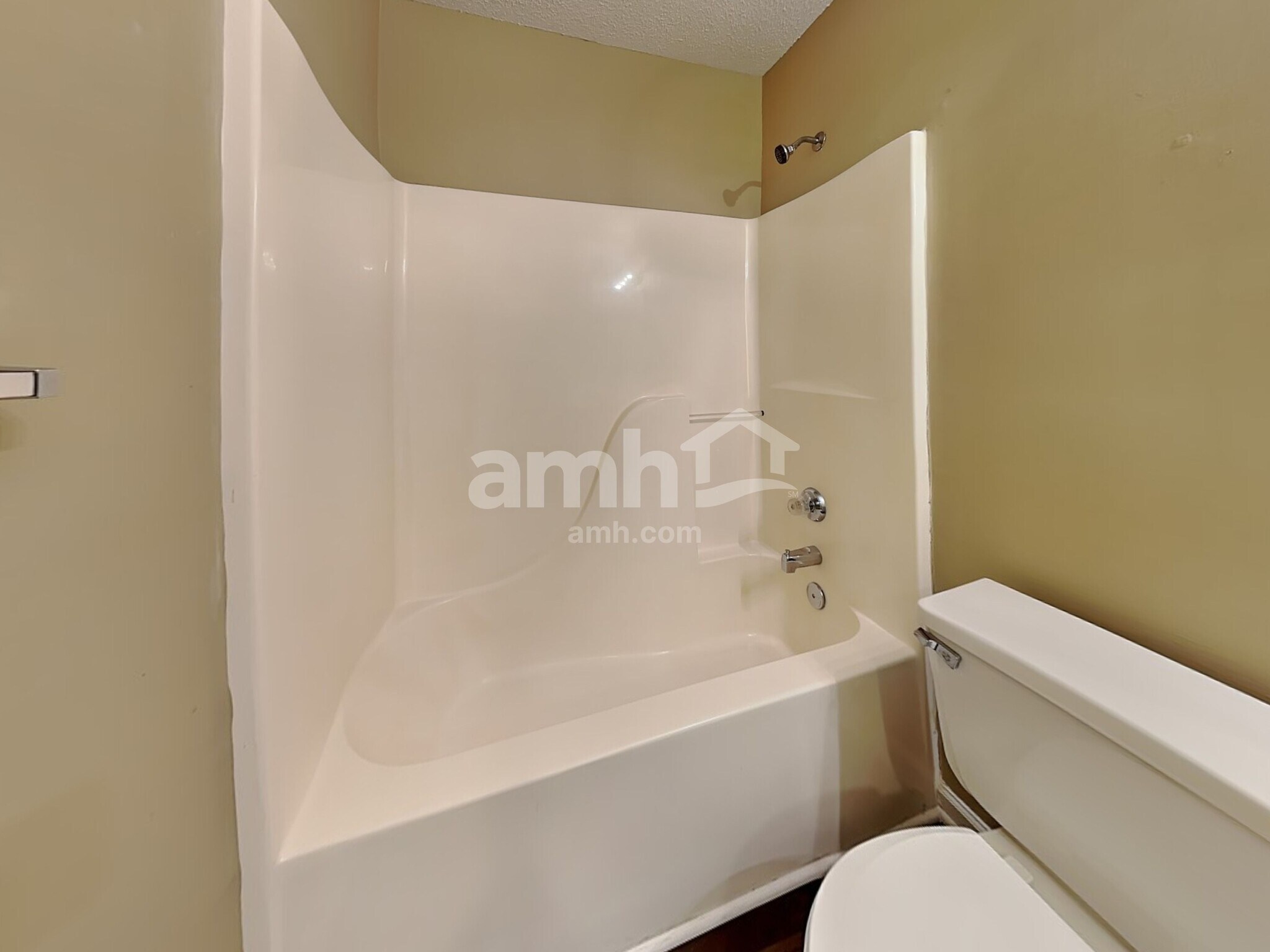 Building Photo - 4408 Eagle Rock Rd