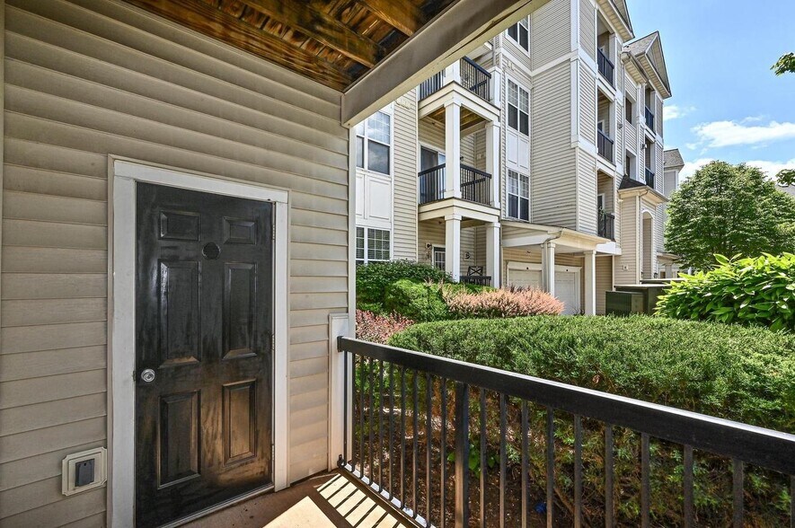 Building Photo - 11317 Aristotle Dr