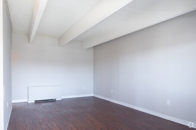 1BR, 1BA - 740SF - Highline Lofts