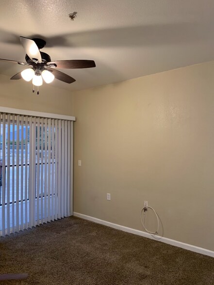 Building Photo - 6325 Reynolds Dr