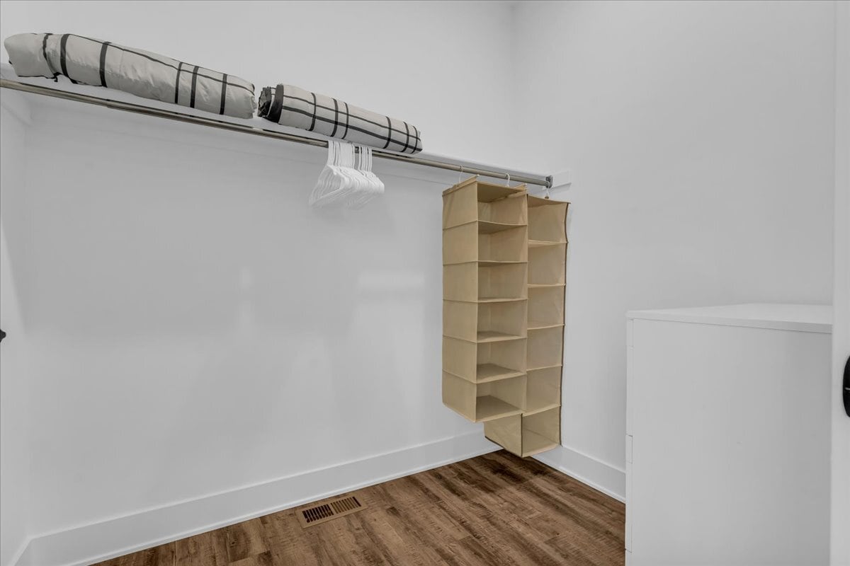 Building Photo - 7536 Churchill St