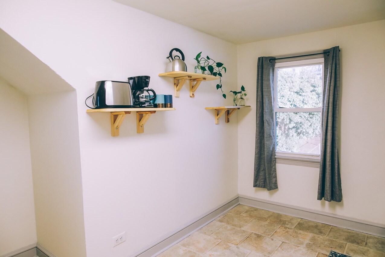 Building Photo - 1111 Rayon St