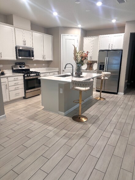 Building Photo - 5224 Meadow Song Dr