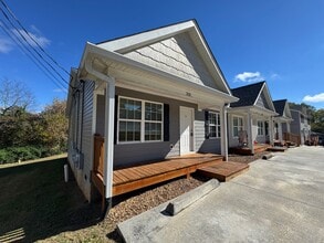 Building Photo - 310 N Varnell Rd