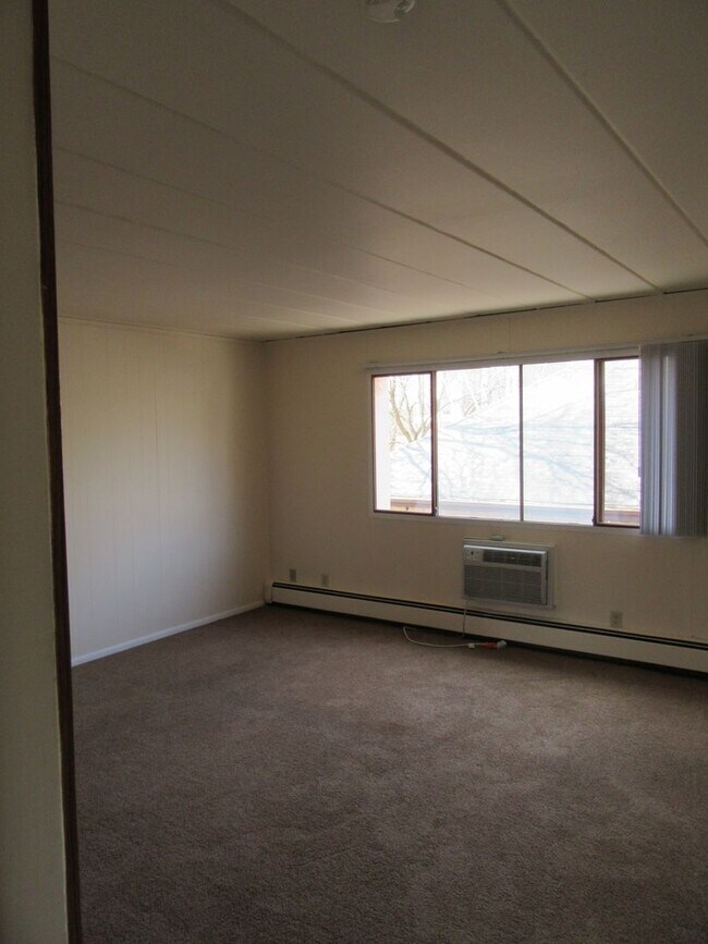 Interior Photo - 1314 Spring St