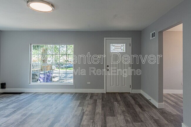 Building Photo - 3570 W Custer Pl