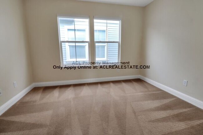 Building Photo - 1186 Cherrybrooke Commons