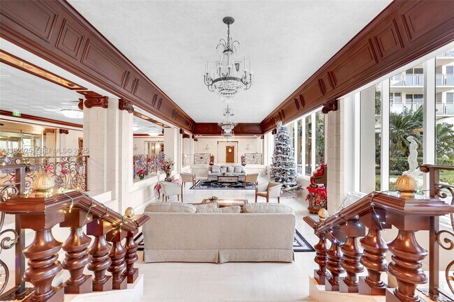 Building Photo - 2030 S Ocean Dr