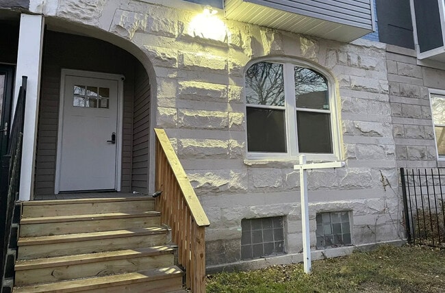 Primary Photo - 4505 W Congress Pkwy