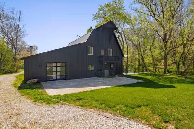 Building Photo - 8442 E McNelly Rd