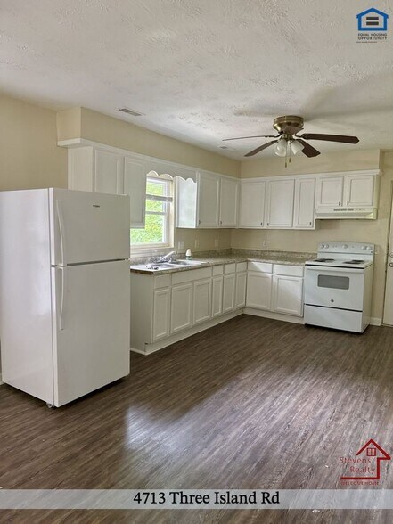 Building Photo - 4713 3 Island Rd