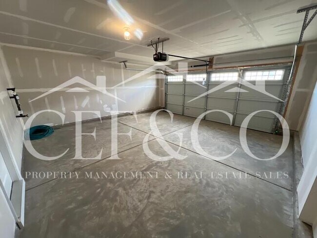 Building Photo - New Construction Gem – 4BR + Loft, Garage, and Great Amenities!