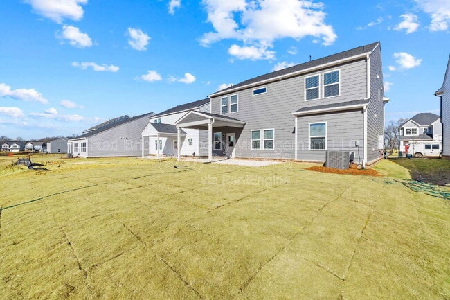 Building Photo - 2133 Riverbend Ave