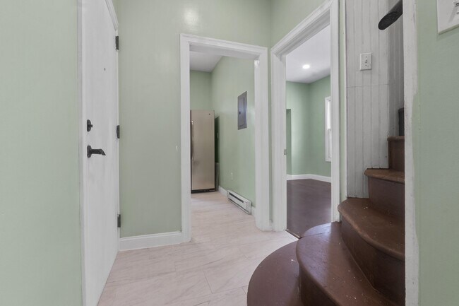 Building Photo - 271 Cator Ave