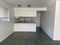 Building Photo - 3025 Lourdes St