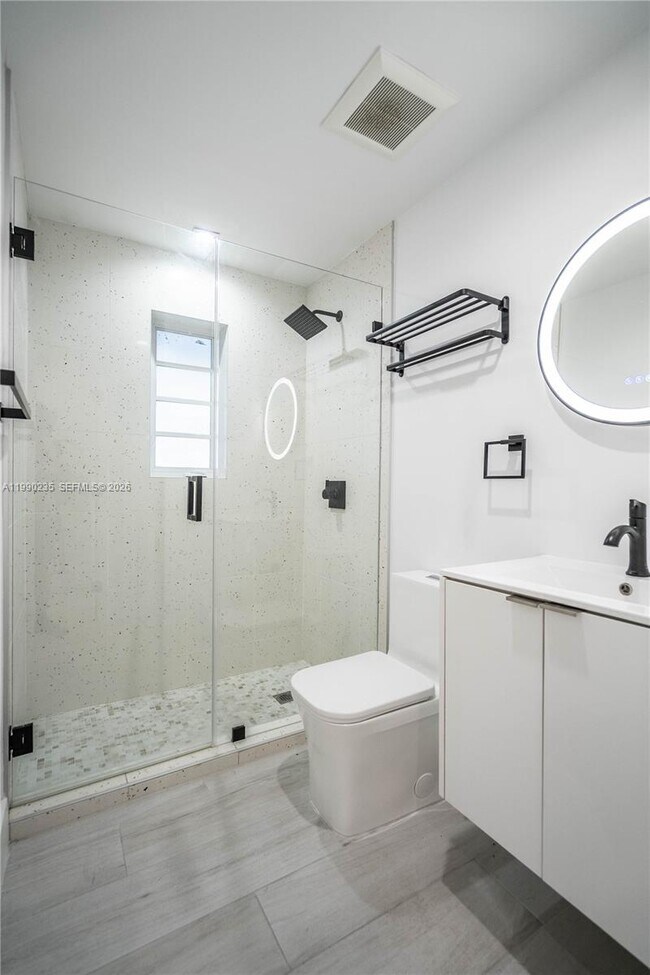 Building Photo - 960 Jefferson Ave