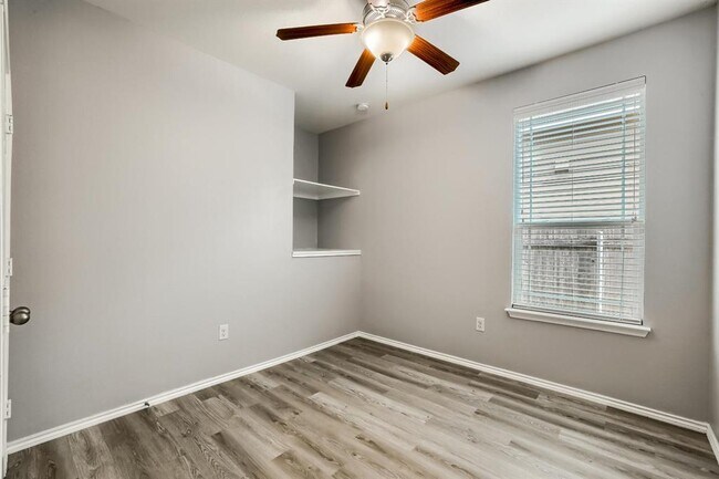 Building Photo - 7308 Altidore Dr