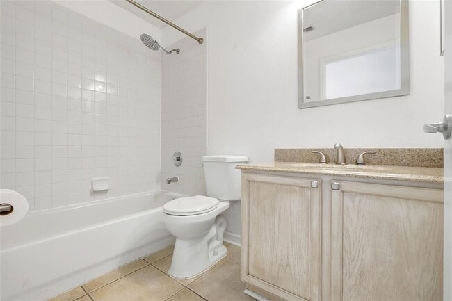 Building Photo - 13817 Valleybrooke Ln
