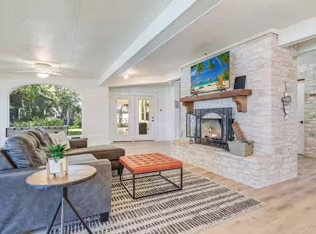 Building Photo - 1263 Terminal Loop Rd