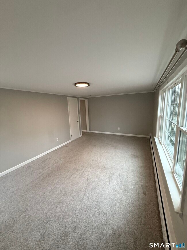 Building Photo - 37 Caya Ave