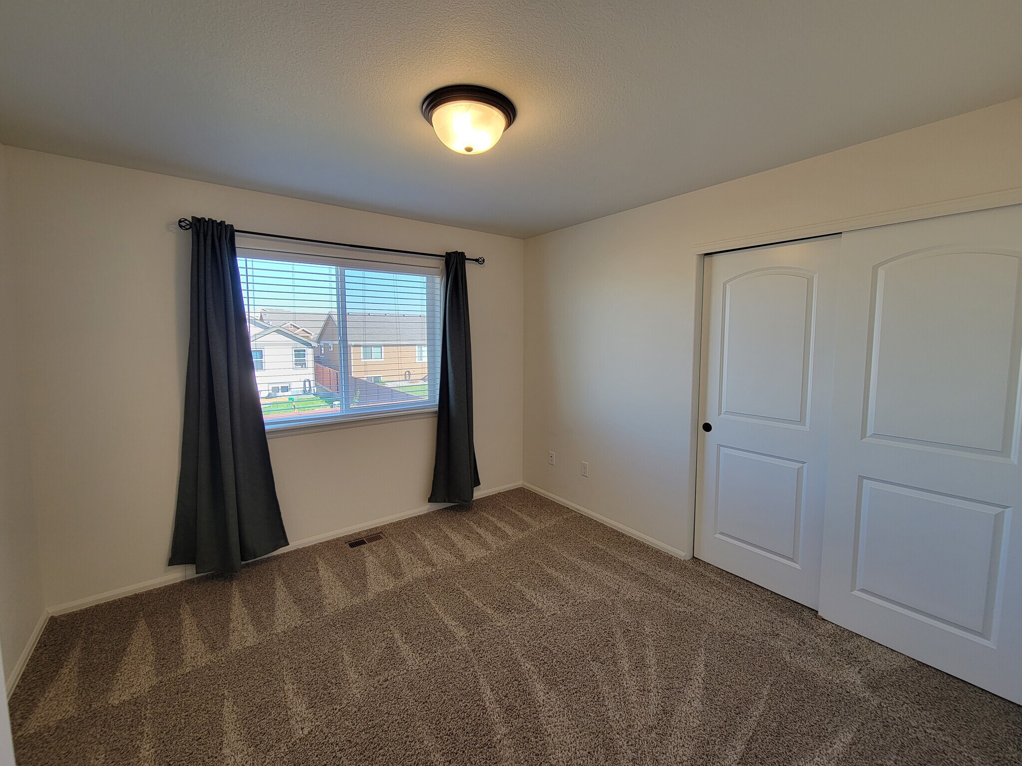 Building Photo - 1823 Abundance Dr