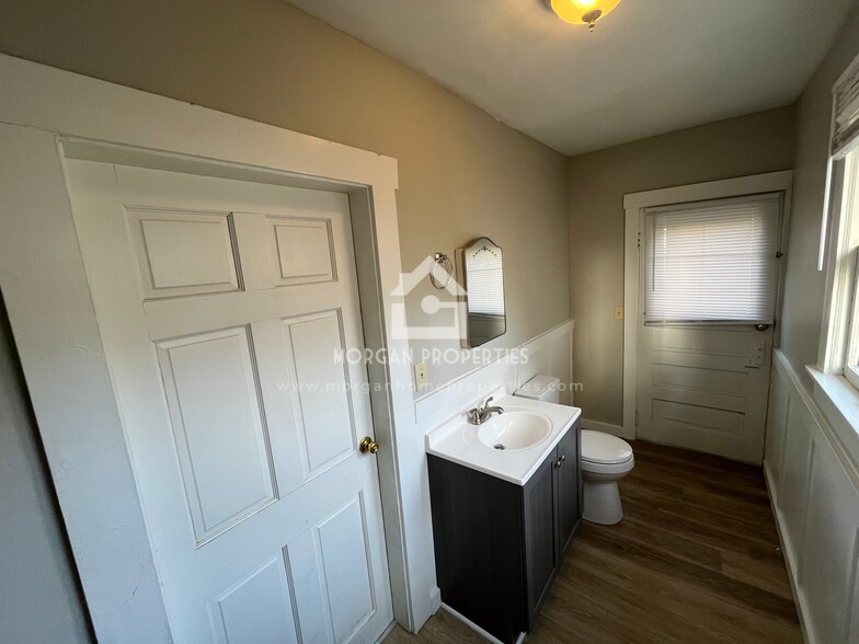 Building Photo - 206 N 17th St