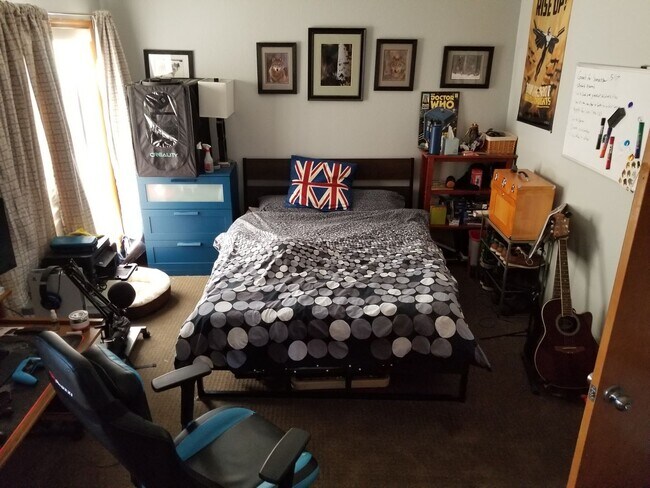 Building Photo - 2 Bed, 2.5 Bath Townhouse near NAU/CCC!! S...