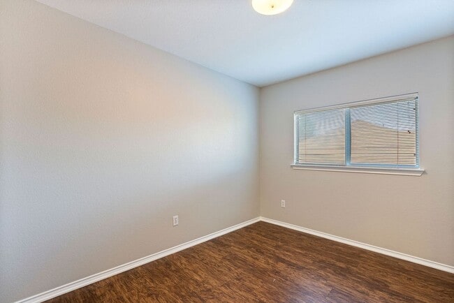Building Photo - Beautiful 3 bedroom, 2.5 bathroom home in Round Rock!!!
