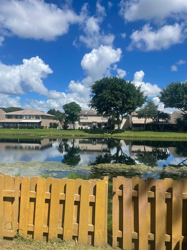 Building Photo - 5176 S University Dr