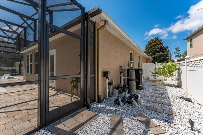 Building Photo - 2260 Pickford Cir
