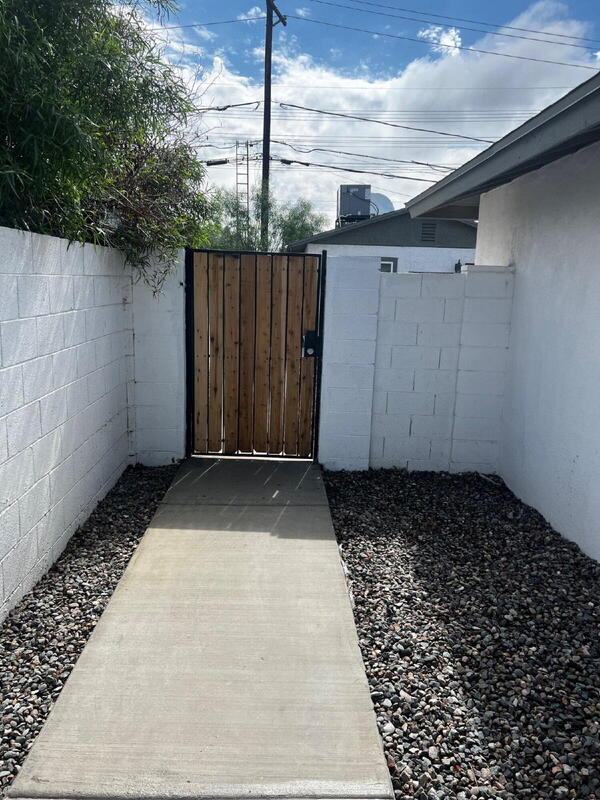 Building Photo - 1503 W Garden St