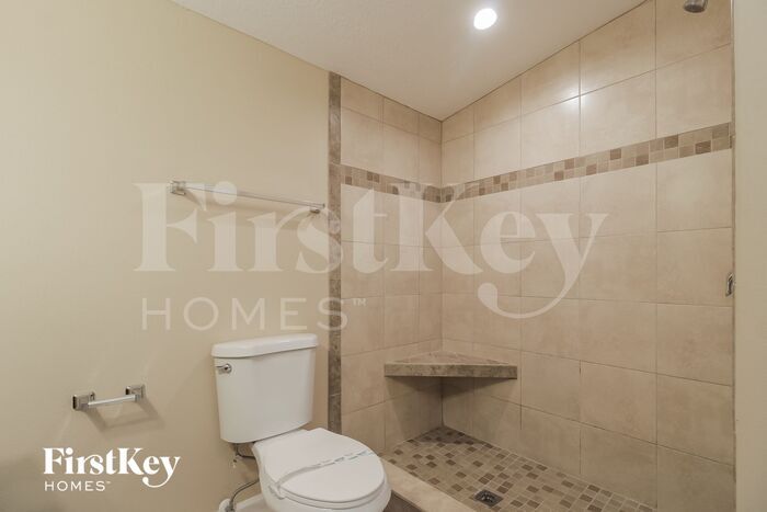 Building Photo - 1021 Delphinium Dr