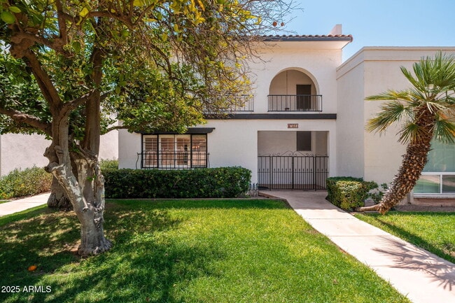 Primary Photo - 7684 E Minnezona Ave
