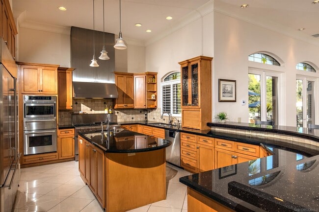 Building Photo - 17547 Avenida Peregrina