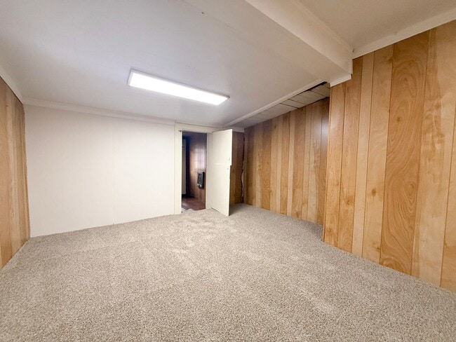 Building Photo - Spacious 2-Bedroom One-Level Home with Carport and Large Backyard